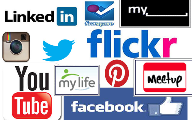 social-media-pile, blogsitestudio.com